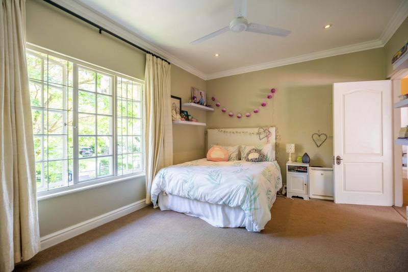 4 Bedroom Property for Sale in Kloof KwaZulu-Natal