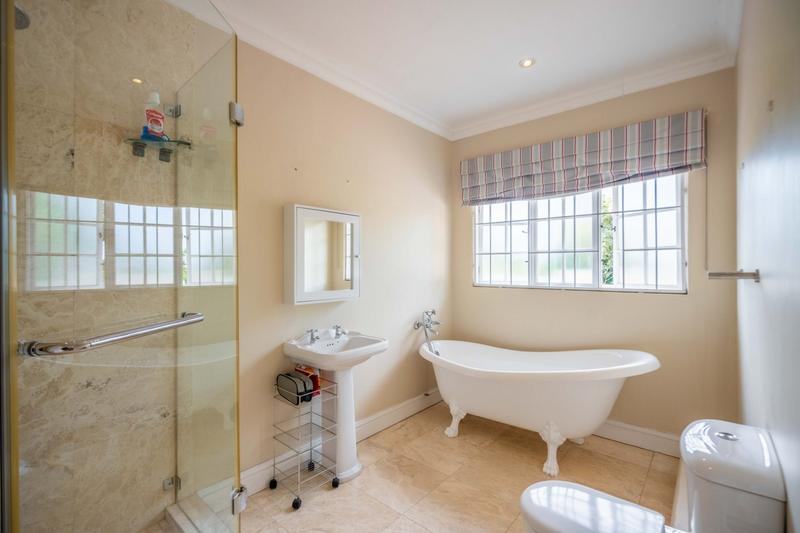 4 Bedroom Property for Sale in Kloof KwaZulu-Natal