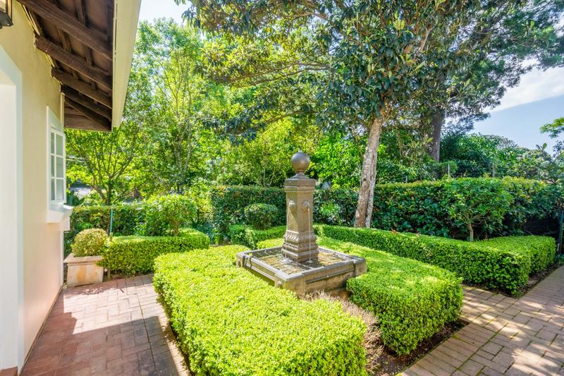 4 Bedroom Property for Sale in Kloof KwaZulu-Natal