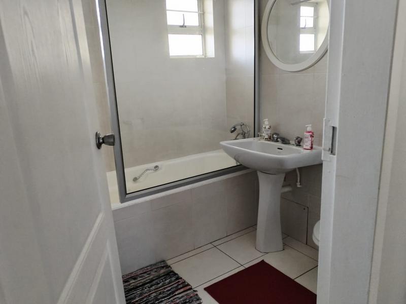 To Let 2 Bedroom Property for Rent in Amanzimtoti KwaZulu-Natal