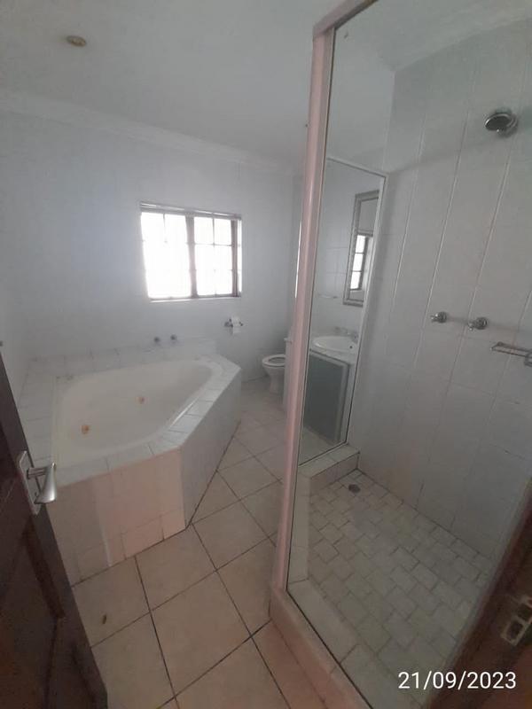 To Let 3 Bedroom Property for Rent in La Lucia KwaZulu-Natal