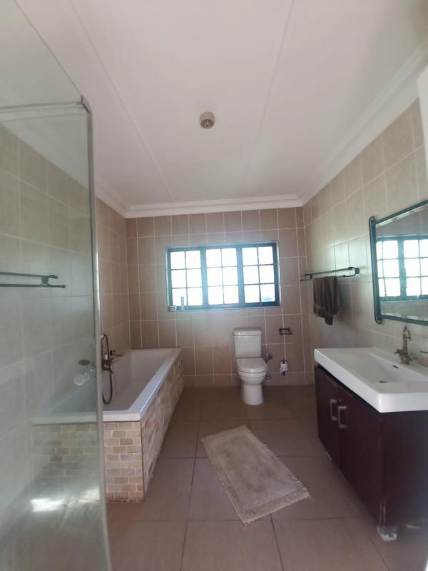 3 Bedroom Property for Sale in Umtentweni KwaZulu-Natal