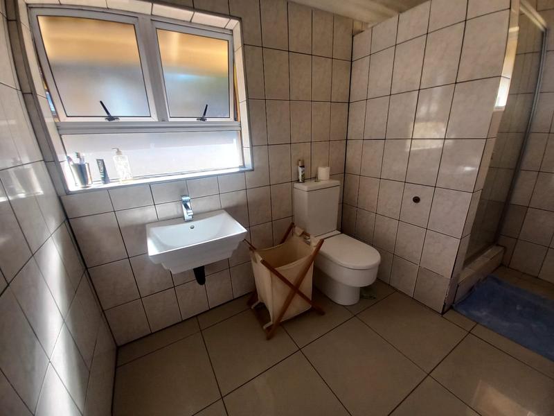 3 Bedroom Property for Sale in Uvongo KwaZulu-Natal