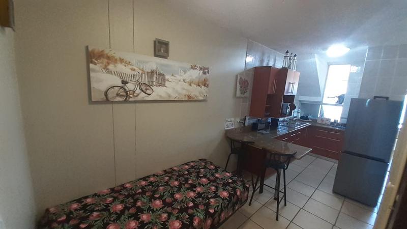 2 Bedroom Property for Sale in Uvongo KwaZulu-Natal