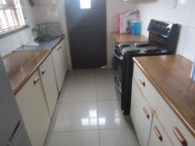 To Let 3 Bedroom Property for Rent in Umlazi KwaZulu-Natal