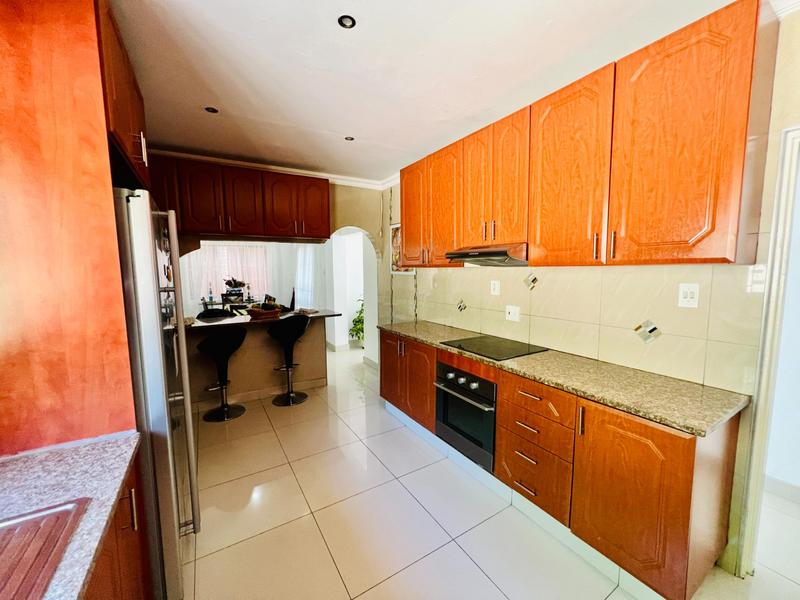 4 Bedroom Property for Sale in Avoca KwaZulu-Natal