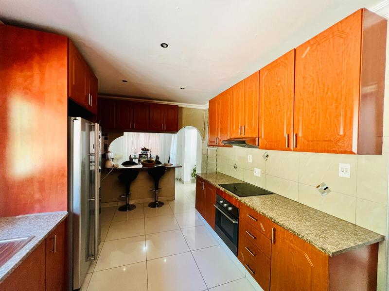 4 Bedroom Property for Sale in Avoca KwaZulu-Natal