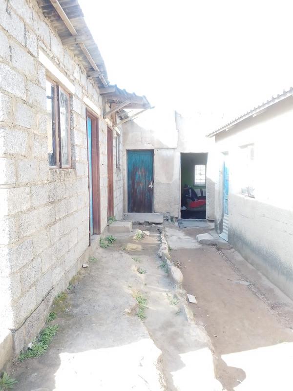 7 Bedroom Property for Sale in Folweni KwaZulu-Natal