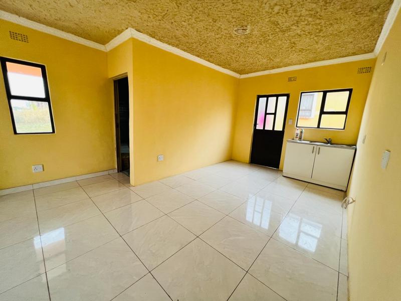 2 Bedroom Property for Sale in Illovo KwaZulu-Natal