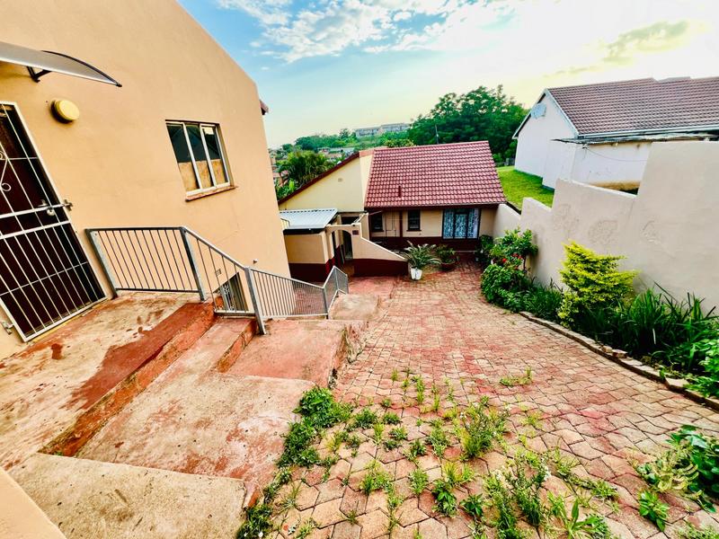 4 Bedroom Property for Sale in Castle Hill KwaZulu-Natal