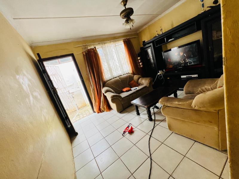 4 Bedroom Property for Sale in Newlands West KwaZulu-Natal