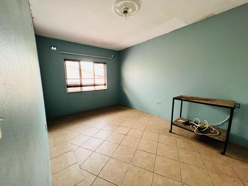 4 Bedroom Property for Sale in Newlands West KwaZulu-Natal