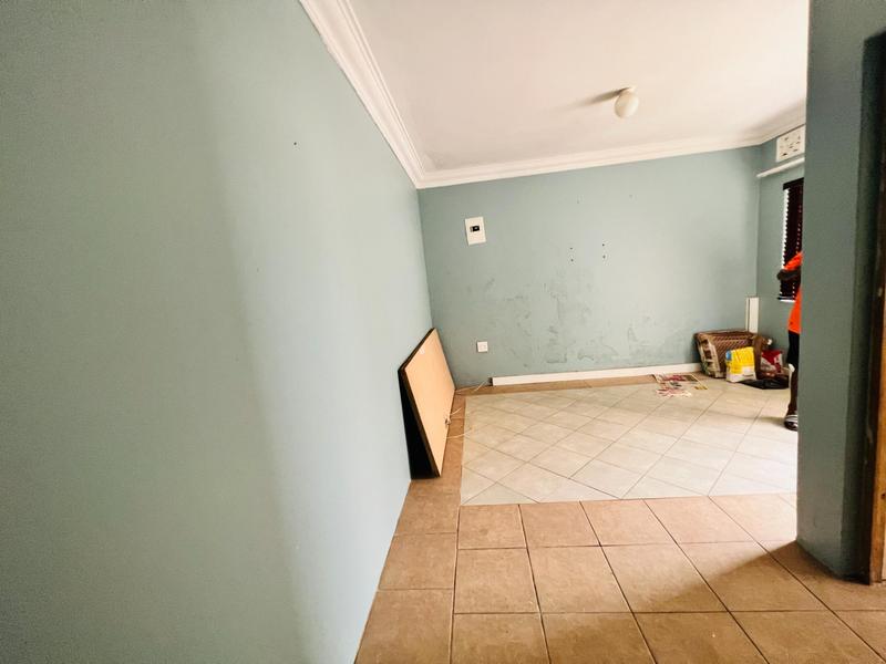 4 Bedroom Property for Sale in Newlands West KwaZulu-Natal