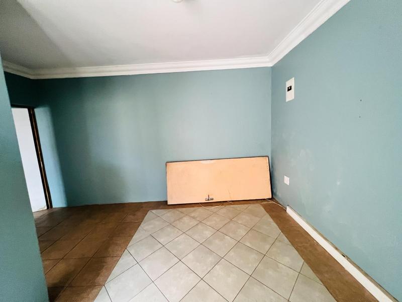 4 Bedroom Property for Sale in Newlands West KwaZulu-Natal