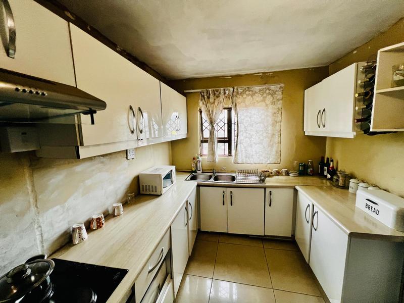 3 Bedroom Property for Sale in Newlands West KwaZulu-Natal