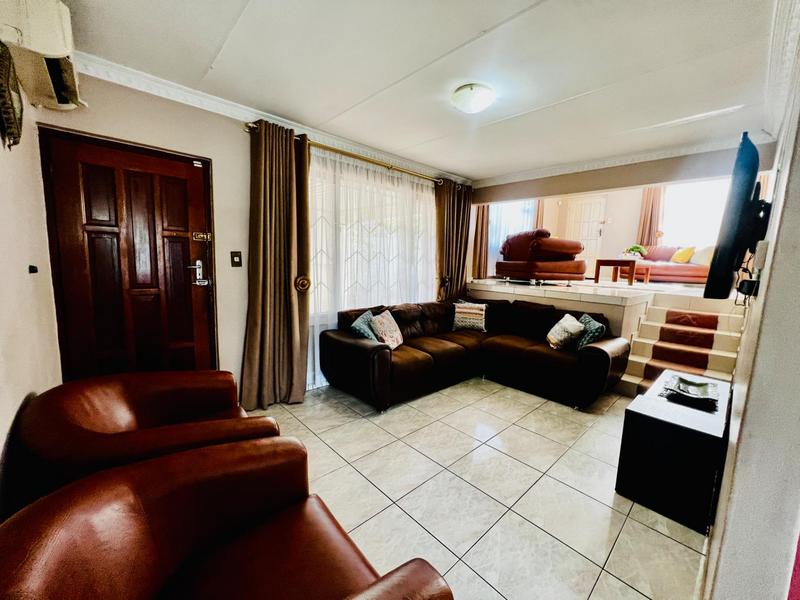 4 Bedroom Property for Sale in Newlands West KwaZulu-Natal