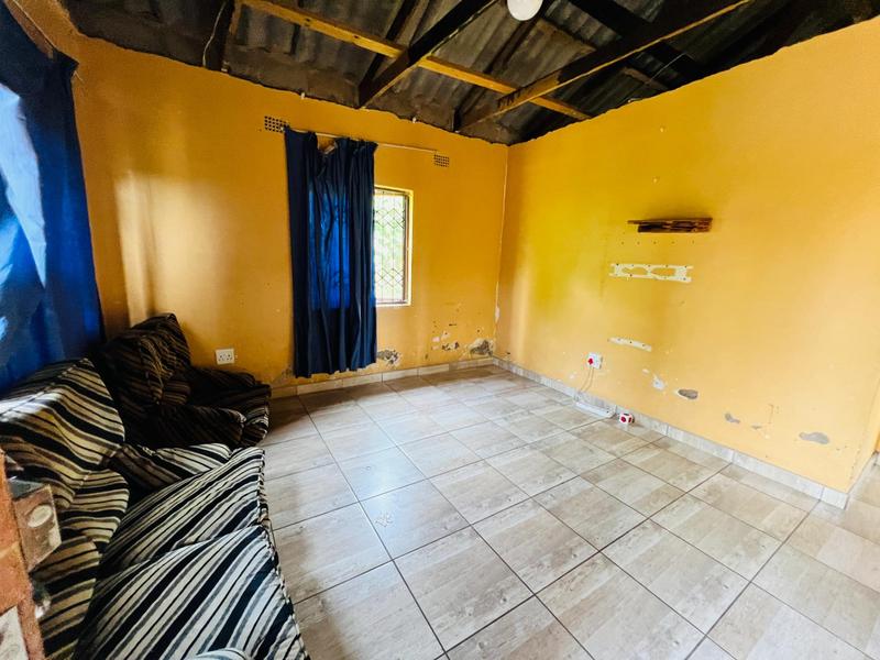 4 Bedroom Property for Sale in Ntuzuma KwaZulu-Natal