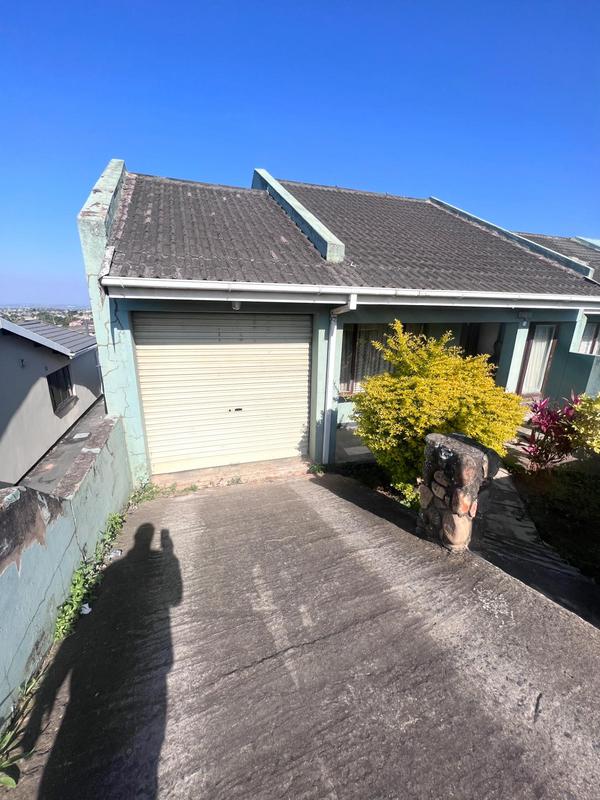 5 Bedroom Property for Sale in Ntuzuma KwaZulu-Natal