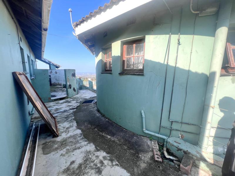5 Bedroom Property for Sale in Ntuzuma KwaZulu-Natal