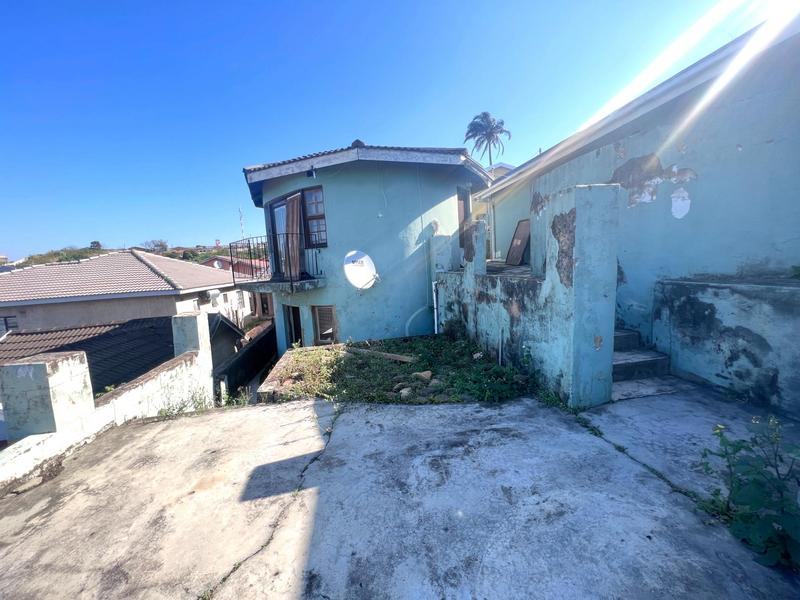 5 Bedroom Property for Sale in Ntuzuma KwaZulu-Natal