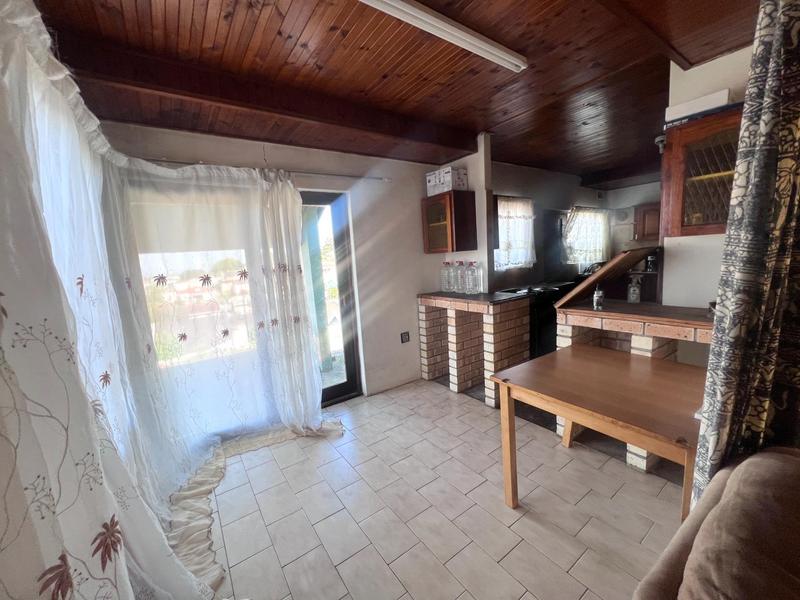 5 Bedroom Property for Sale in Ntuzuma KwaZulu-Natal