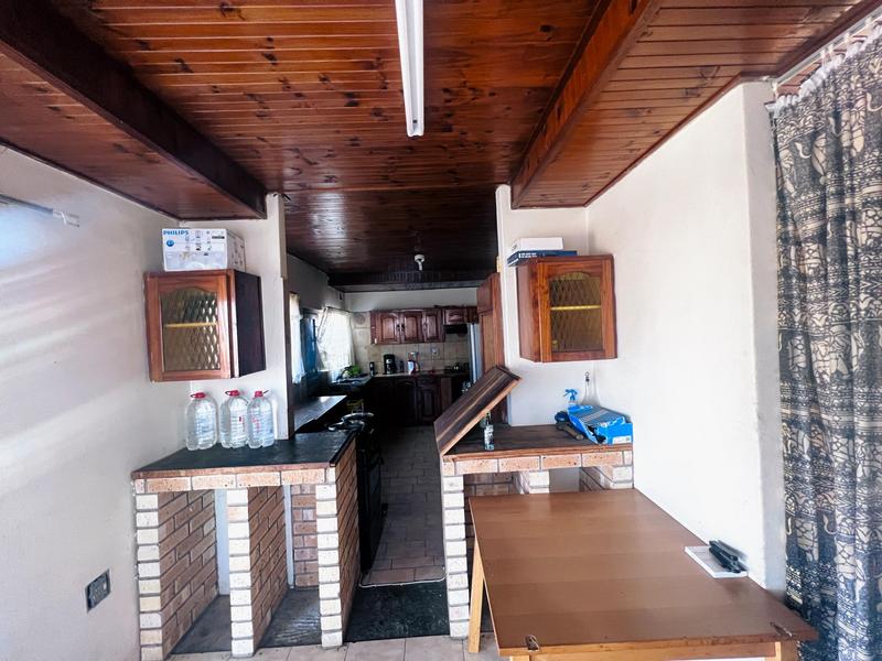 5 Bedroom Property for Sale in Ntuzuma KwaZulu-Natal