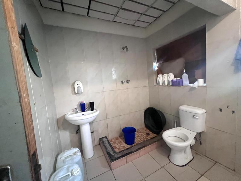 5 Bedroom Property for Sale in Ntuzuma KwaZulu-Natal