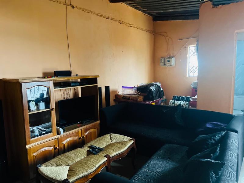 2 Bedroom Property for Sale in Ntuzuma KwaZulu-Natal