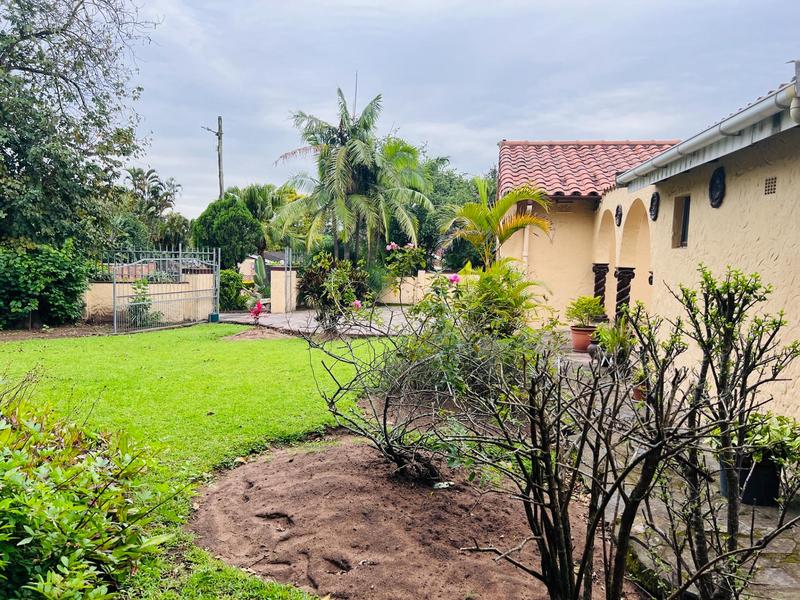 5 Bedroom Property for Sale in Manors KwaZulu-Natal