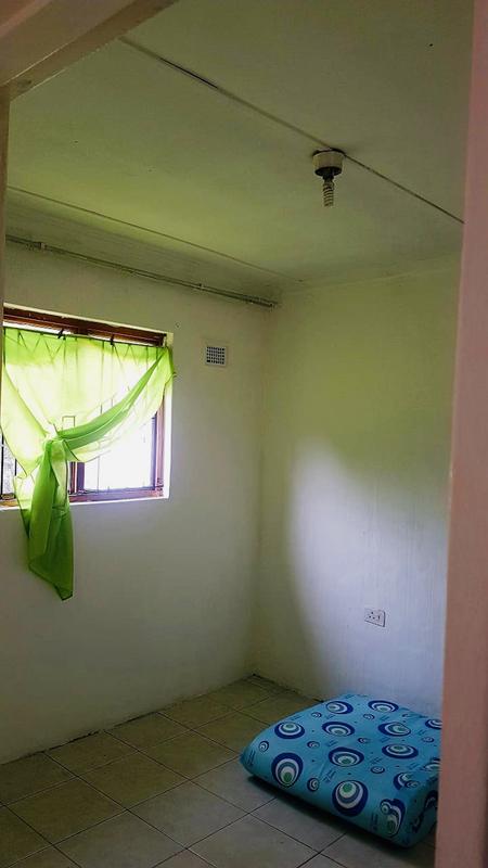 2 Bedroom Property for Sale in Umlazi KwaZulu-Natal