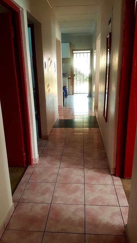3 Bedroom Property for Sale in Umlazi KwaZulu-Natal