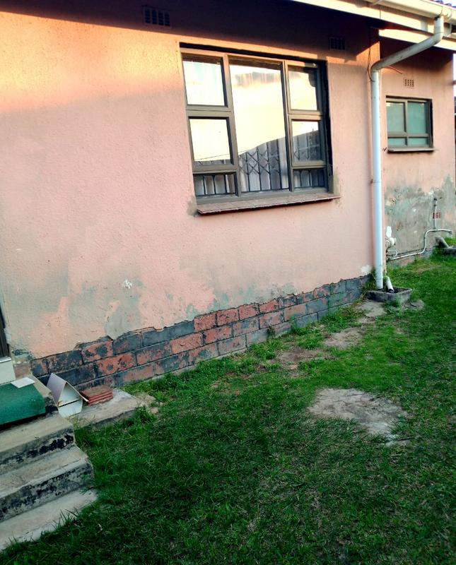 4 Bedroom Property for Sale in Umlazi KwaZulu-Natal