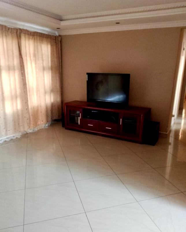 4 Bedroom Property for Sale in Umlazi KwaZulu-Natal