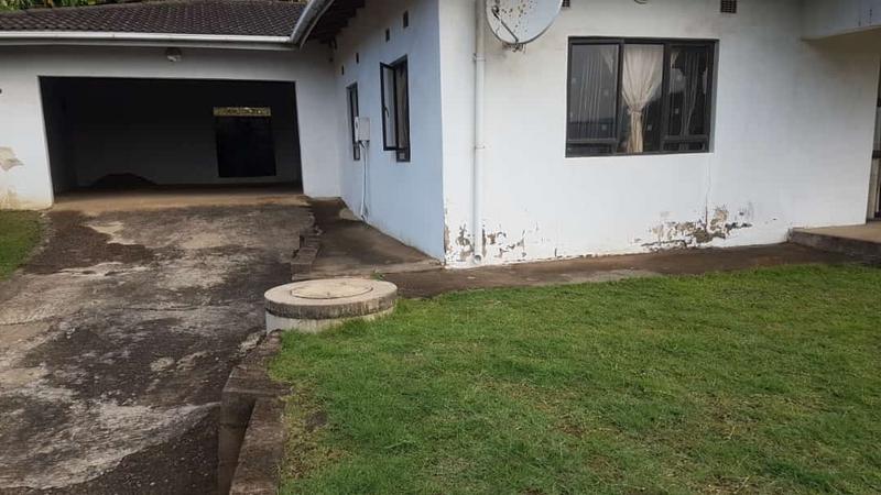 4 Bedroom Property for Sale in Umlazi KwaZulu-Natal