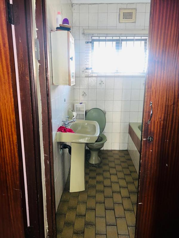 4 Bedroom Property for Sale in Umlazi KwaZulu-Natal