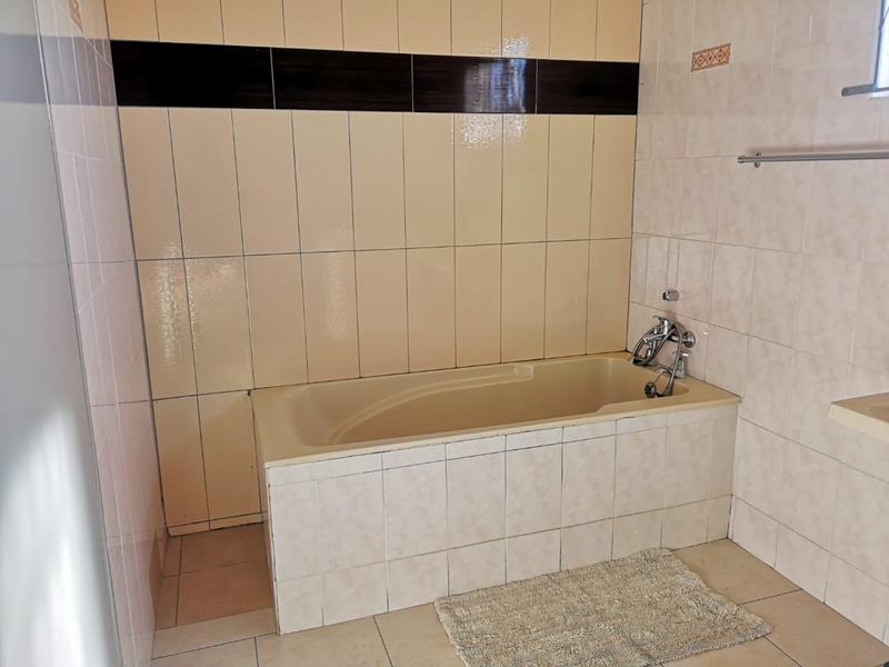 3 Bedroom Property for Sale in Umlazi KwaZulu-Natal