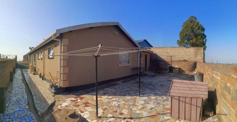 3 Bedroom Property for Sale in Umlazi KwaZulu-Natal