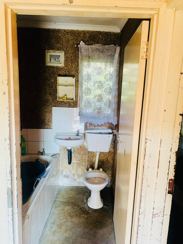 2 Bedroom Property for Sale in Umlazi KwaZulu-Natal