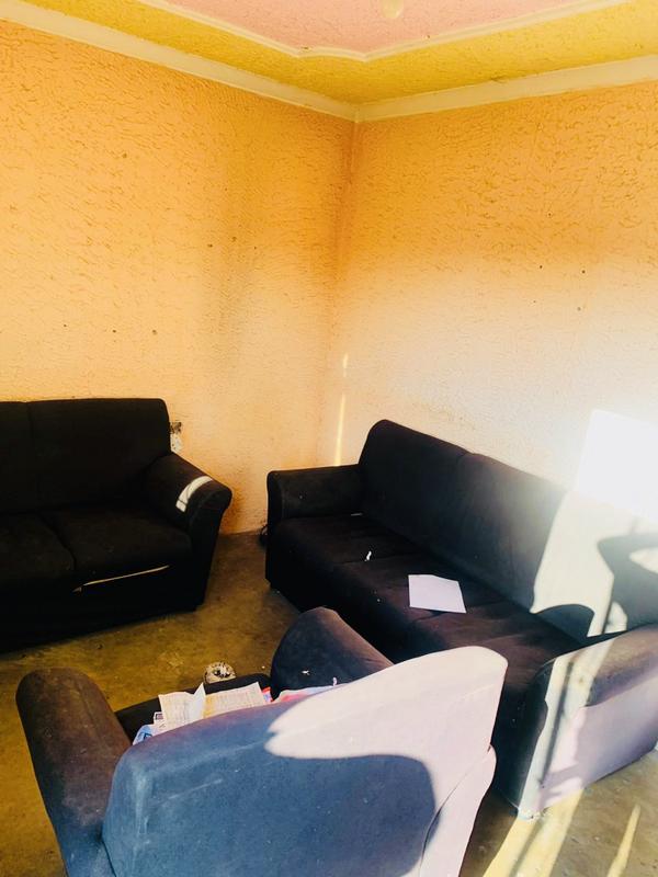 2 Bedroom Property for Sale in Umlazi KwaZulu-Natal