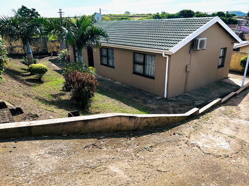 5 Bedroom Property for Sale in Kwamashu KwaZulu-Natal
