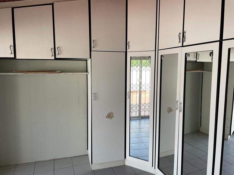4 Bedroom Property for Sale in Shastri Park KwaZulu-Natal