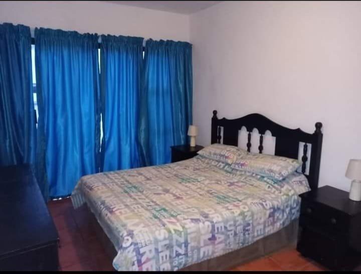 2 Bedroom Property for Sale in Uvongo Beach KwaZulu-Natal
