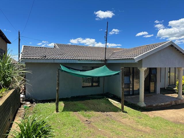 4 Bedroom Property for Sale in Bhekuzulu KwaZulu-Natal