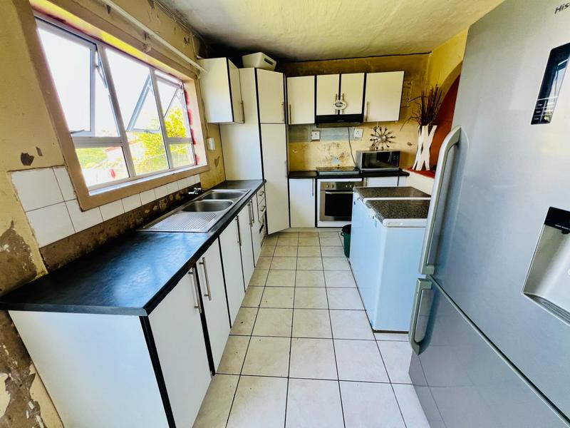 1 Bedroom Property for Sale in Newlands East KwaZulu-Natal