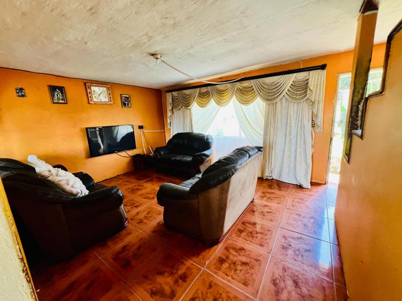 1 Bedroom Property for Sale in Newlands East KwaZulu-Natal