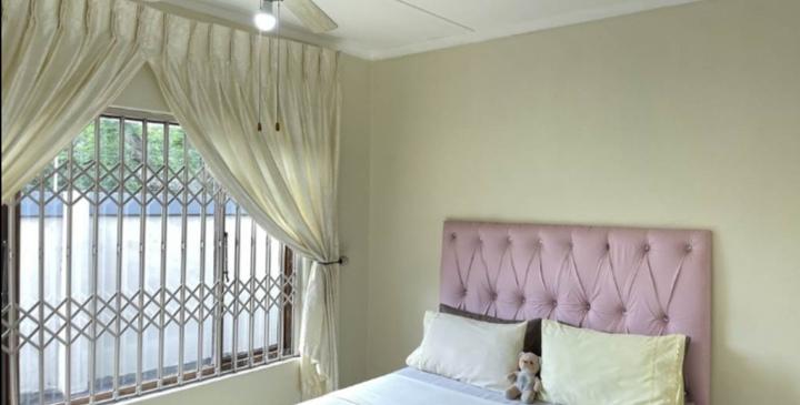 4 Bedroom Property for Sale in Veld En Vlei KwaZulu-Natal