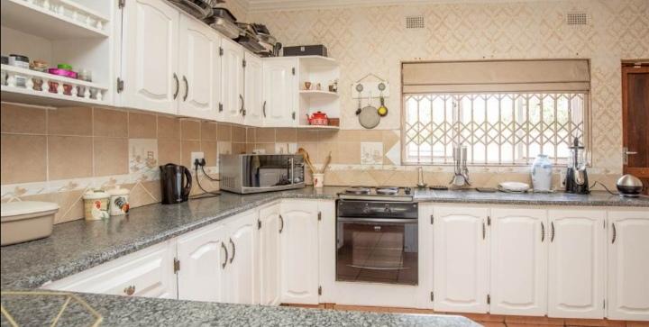 4 Bedroom Property for Sale in Veld En Vlei KwaZulu-Natal