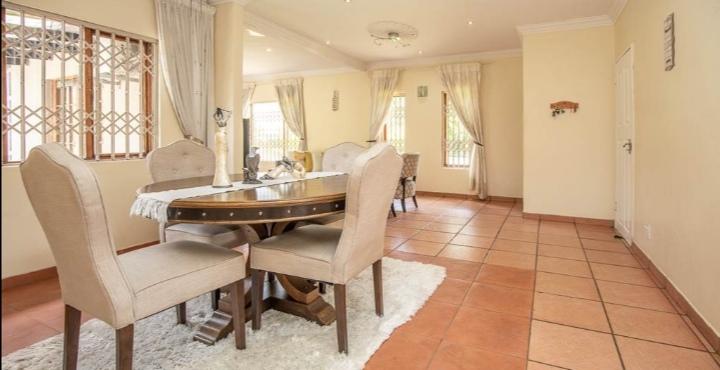 4 Bedroom Property for Sale in Veld En Vlei KwaZulu-Natal