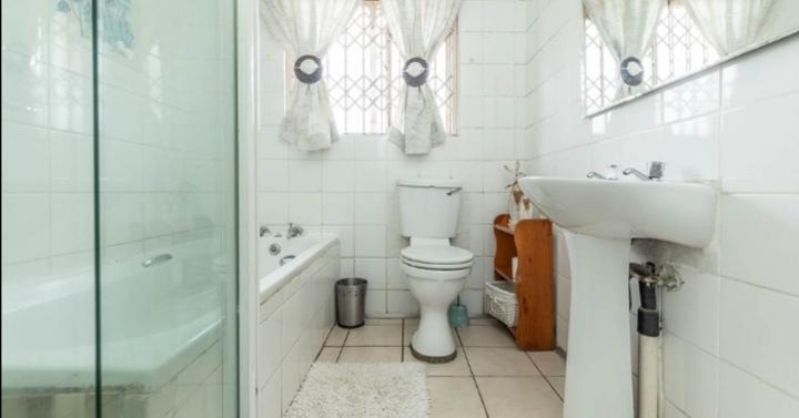 4 Bedroom Property for Sale in Veld En Vlei KwaZulu-Natal