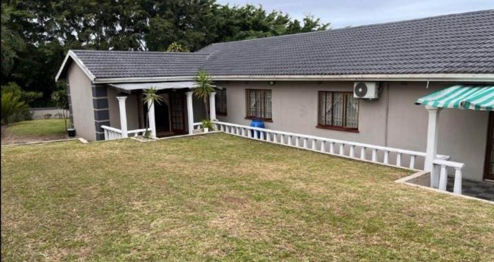 4 Bedroom Property for Sale in Veld En Vlei KwaZulu-Natal